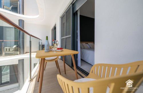 NEW stylish beachside 2BR with pool and garage - Photo 29