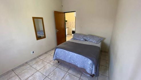 Ap com terraço, 2 quartos, wi-fi, próximo ao centro da cidade - Foto 2