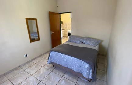 Ap com terraço, 2 quartos, wi-fi, próximo ao centro da cidade - Foto 2