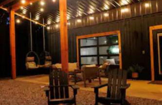 The Hillside Retreat - Cozy container home with Hot tub and Fire pit - Photo 4