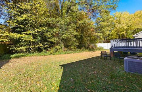 Next Stop! Comfort! 3 BR Near Amtrak Station! - Foto 25