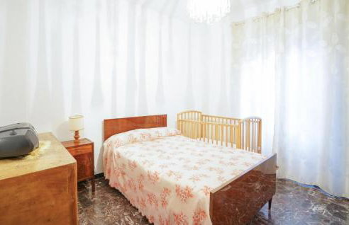 Lovely Home In Arnasco With Wifi - Photo 23