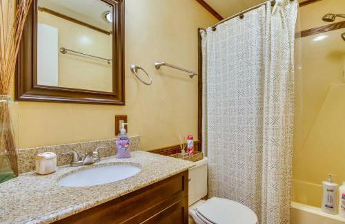 Beachy Lewes Home with Outdoor Shower and Fire Pit! - Foto 19