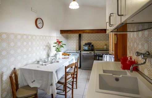 Awesome Apartment In Il Ferrone - Foto 4