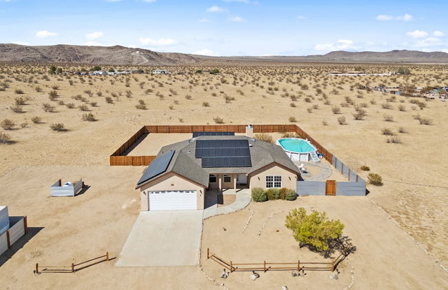 Casa De Kota by Avantstay Pool Firepit Games Secluded Chic - Photo 44