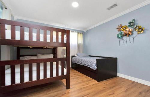 H Town Hideout SLPS 10 KingBD Fire Pit - Foto 27