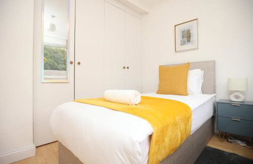 Gainsborough Place By N And N Stays Ltd, Perfect Location for Contractors and Corporate stays, Close to Cardiff Bay Area, Private Parking and fast Wifi - Foto 13