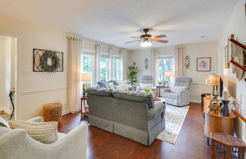 Petals and Pillows Getaway 1 Mi to Dtwn Wendell! - Foto 6