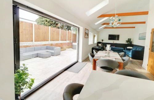 Rare Luxury Holiday Home with Hot-Tub - Foto 3