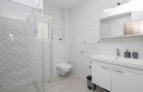 Amazing Apartment In Podaca With Wifi - Foto 23