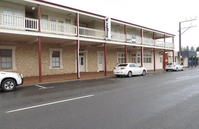 Smugglers Inn Studio Apartments - Foto 17