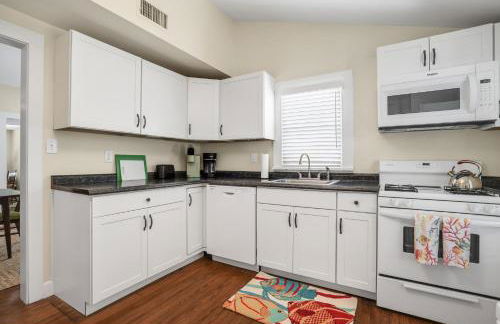 The Beach Peach - Downtown location with new charm! - Foto 15