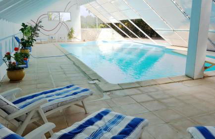 Villa spacieuse à Crastes avec piscine privée et vue montagne - Photo 1