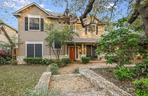 Walk to Zilker Barton Springs 5BR 3BA Villa Sleeps 14 - Foto 2