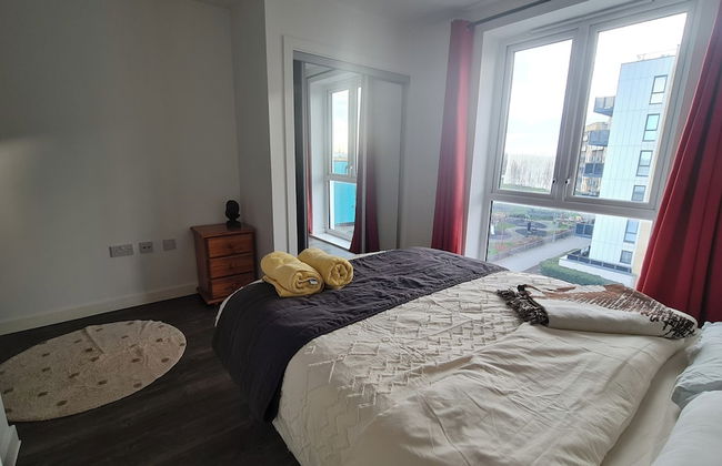 Barking 2 Bed Apt With Parking & Good Travel Links - Foto 3