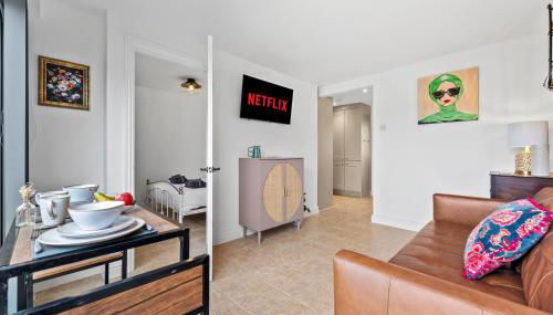 Near Warwick Hospital, Cozy Studio, Free Parking - Foto 1