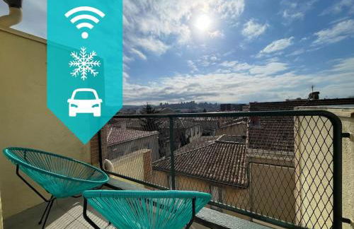 Duplex 70m2 - Vue Cité Mediévale - Parking gratuit - Foto 2