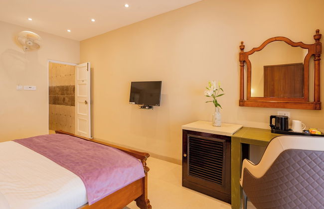 Emperor Ozran by Alaya Stays - Photo 31