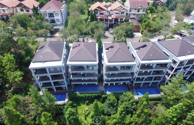 Chamomile Hill View 6BR Villa pool and movie room - Photo 41