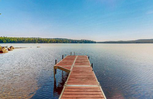 Spectacular Sebec Setting - Foto 2