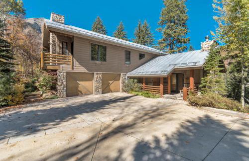 Sundance Splendor- 5-Bed Cabin Oasis with Majestic Mountain Views - Foto 3