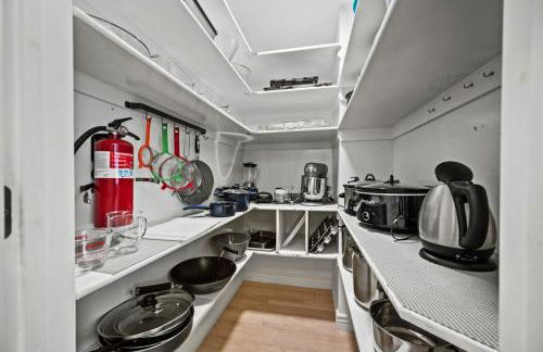 Hobbs Mill Ski Lodge Theater Games Dogs OK - Photo 14