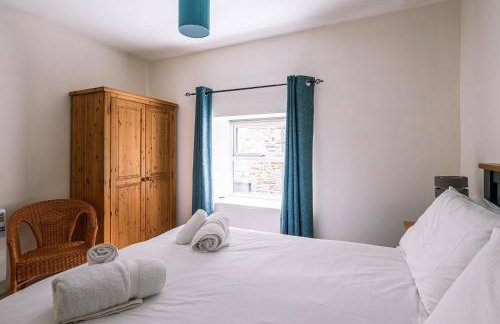 Flat 1, Literary Institute - Photo 10