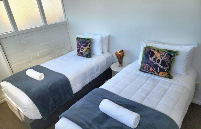 U Suites on Webb - Photo 28