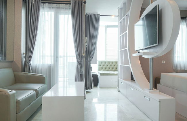 Premium and Spacious Studio Apartment at Capitol Park Residence - Photo 2