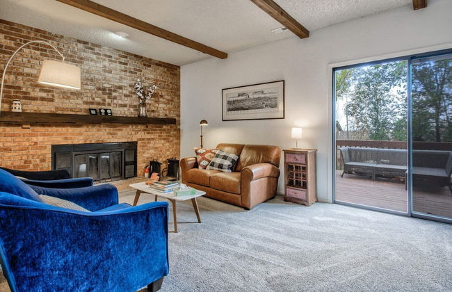 3brcentral Neighborhoodparks&hiking! - Photo 1