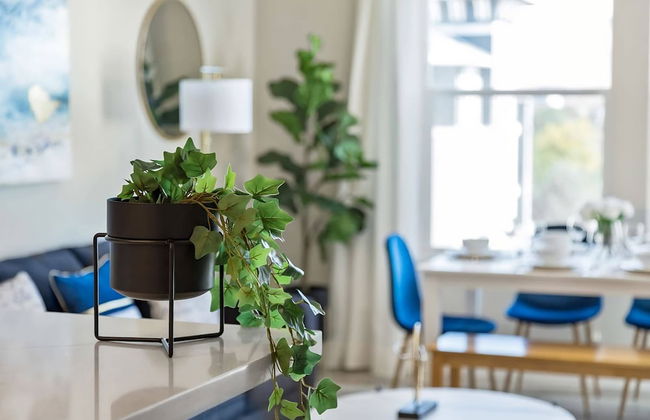 Chic Apt w Jacuzzi Pool BBQ Mountain Views - Foto 42