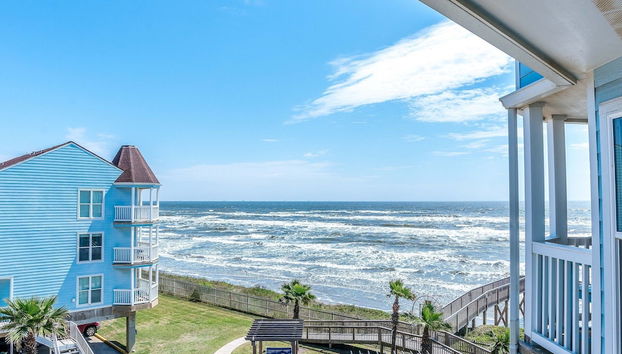 Steps to Pool and Beach Amazing Views From Two Balconies - Foto 2, Habitación