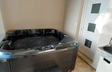 Reve de Panda avec Sauna et Jacuzzi Privatif - Foto 7