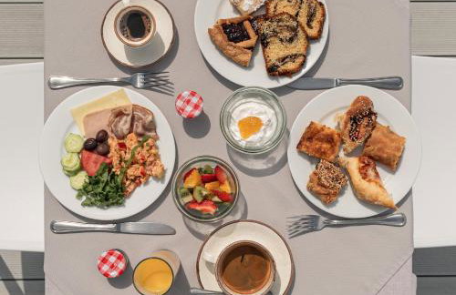 Karavia Lux Inn - Photo 23