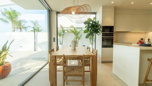 Sunny Villa by Platja Ardiaca - Photo 4