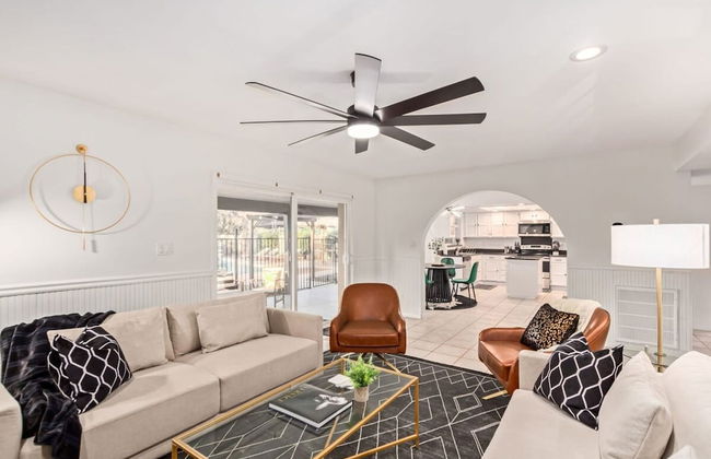 Tiki Paradise w Htd Pool Putt Grn Tiki Bar - Photo 10