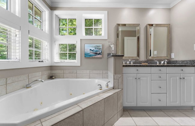 Boathouse Cove by Avantstay Pool + Swim Dock Hot Tub - Foto 34