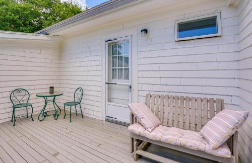 1 Mi to Beach! Family Gloucester Gem with Yard - Foto 22