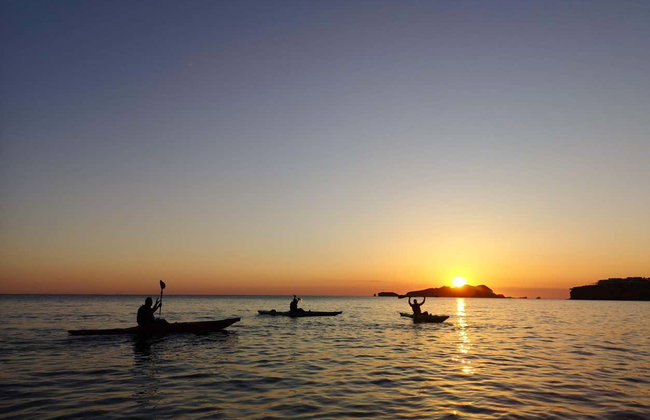 Tour en kayak con snorkel por Cala Codolar - Foto 9