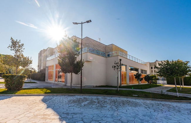 Spacious 1BR Apartment With Resort Access - Foto 40