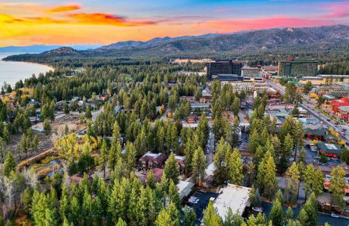 Tahoe Woods 101 at Stateline - Walk to Lake - Foto 32