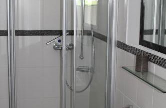 Ruhige Ferienwohnungen mit Teichblick - Photo 29