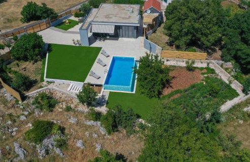 Gorgeous Home In Katuni With Wifi - Foto 11