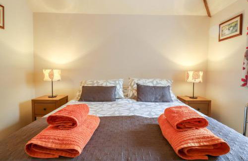 The Golden Cross - Photo 16