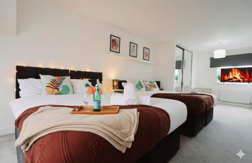 Spacious 4BR House with 2 Bathrooms and 1 WC ideal for Families, Professionals and Relocators near NEC, BHX, HS2 and JLR with Travel Cot, Pets Allowed and Free Parking - The Home Makers Hub - Foto 15