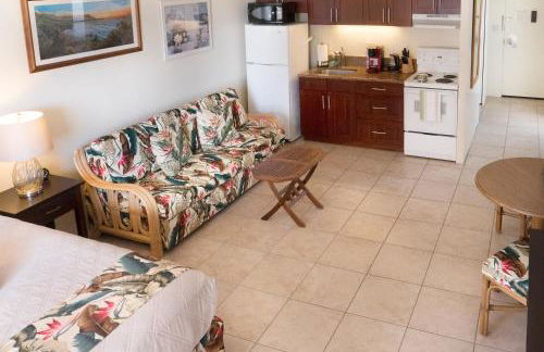 Tropical Studios at Marine Surf Waikiki - FREE PARKING - BEST LOCATION - FULL KITCHEN - SWIMMING POOL - Foto 130