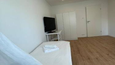 Kernsaniertes Monteurhaus mit 2 Apartments in Wirges - Foto 4