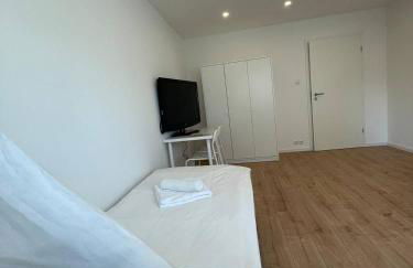 Kernsaniertes Monteurhaus mit 2 Apartments in Wirges - Foto 4