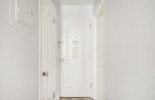 73-1104 New Studio UWS Doorman Gym - Foto 18