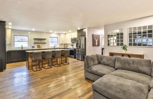 Hot Tub Pool & Pond - Catskills Family Escape - Foto 5